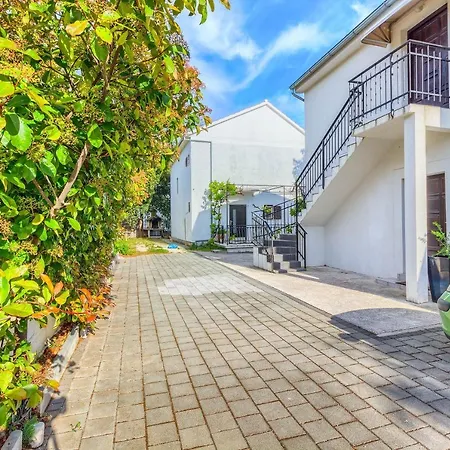 Διαμέρισμα Family Friendly Seaside - 2010 *