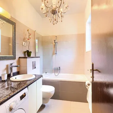 Family Friendly Seaside - 2010 Rogoznica (Sibenik-Knin)