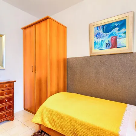 Family Friendly Seaside - 2010 Apartment