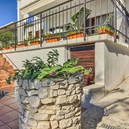 Διαμέρισμα Family Friendly Seaside - 2010 Rogoznica (Sibenik-Knin)