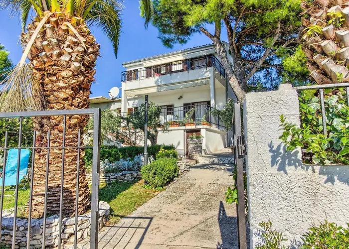 Family Friendly Seaside - 2010 Rogoznica (Sibenik-Knin)