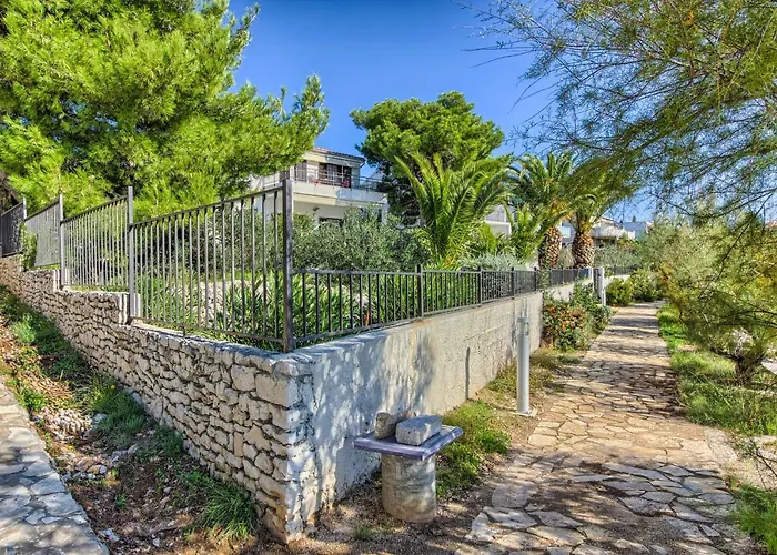 Apartment Family Friendly Seaside - 2010 Rogoznica (Sibenik-Knin)