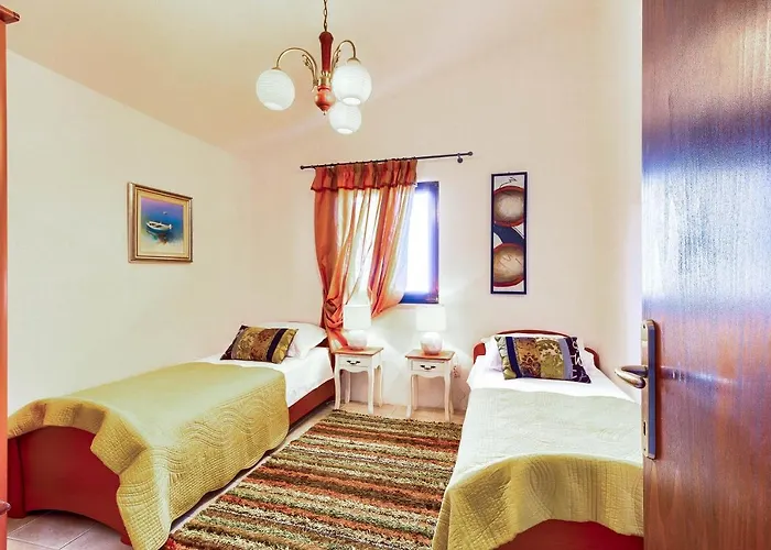 Family Friendly Seaside - 2010 *